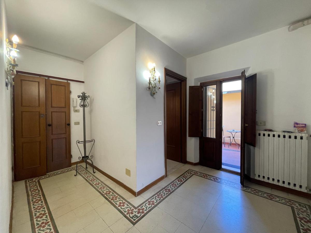 Grande Appartamento In Centro Pontedera Exterior photo